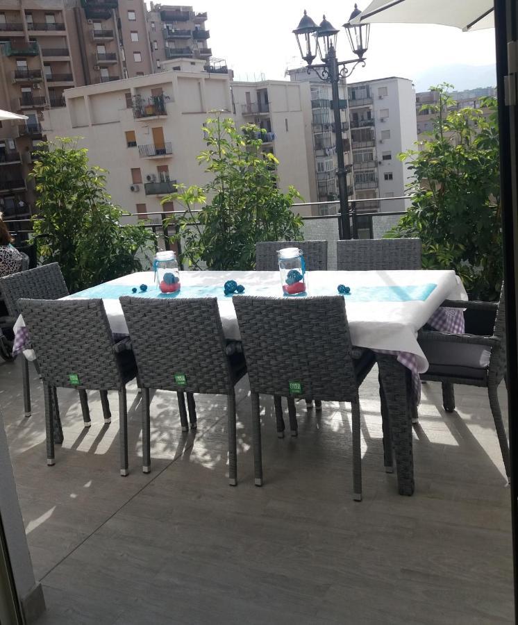 Bed and Breakfast Le Tre Gioie Palermo Exterior foto